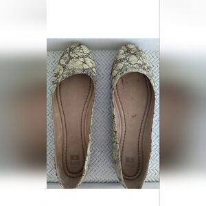 Frye Cream and Brown Flats with Snakeskin Pattern